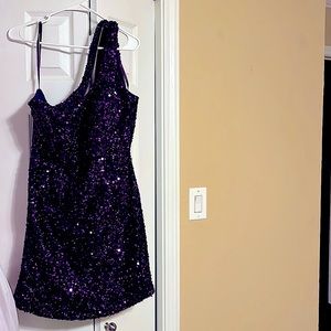 Size XXLRG (14-16) poly USA brand purple sequin formal dress
